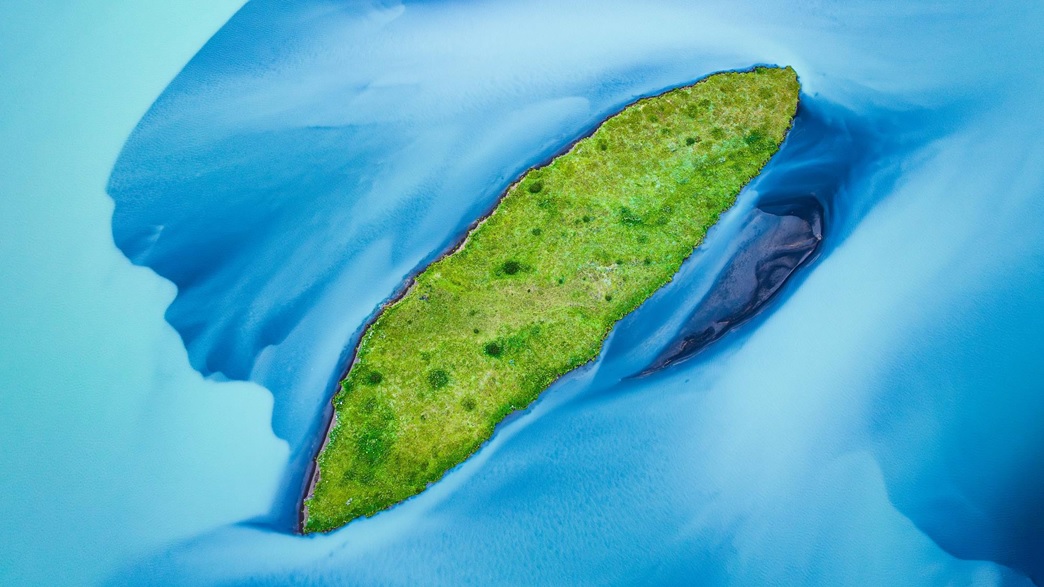 LANDSCAPE CATEGORY WINNER 2023 - Joseph Anthony - Island in an estuary - Eyrabakki, Iceland